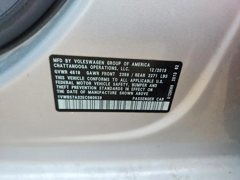 2014 VOLKSWAGEN PASSAT SE  