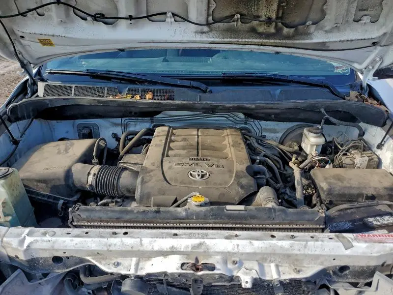 2011 TOYOTA TUNDRA CREWMAX SR5  