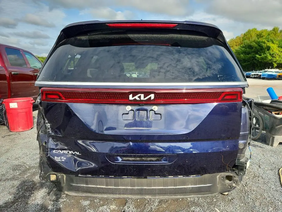 2024 KIA CARNIVAL LX  