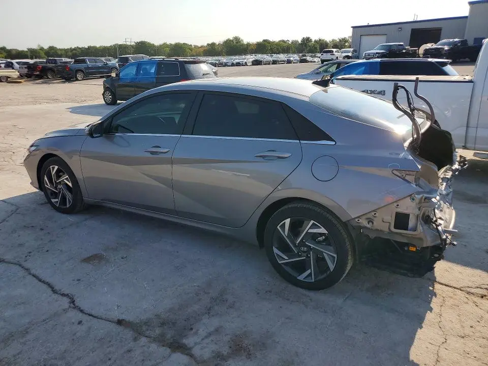 2025 HYUNDAI ELANTRA LIMITED  