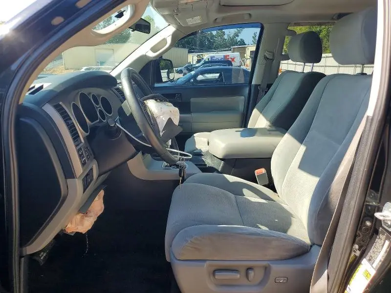 2013 TOYOTA SEQUOIA SR5  