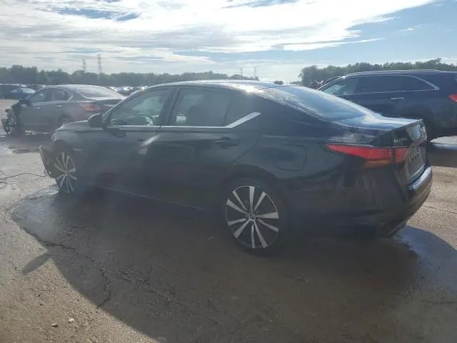 2021 NISSAN ALTIMA SR  