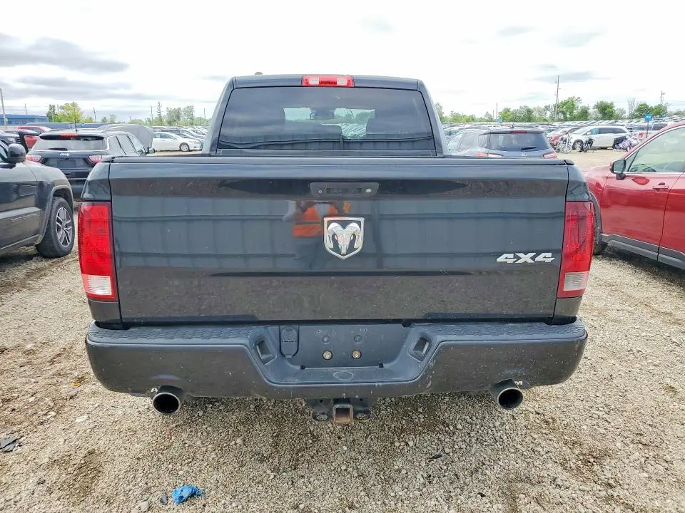 2015 RAM 1500 ST  