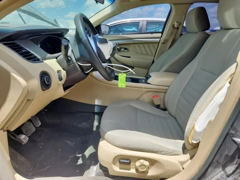2018 FORD TAURUS SE  
