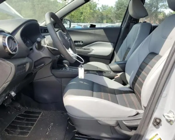 2024 NISSAN KICKS SR  