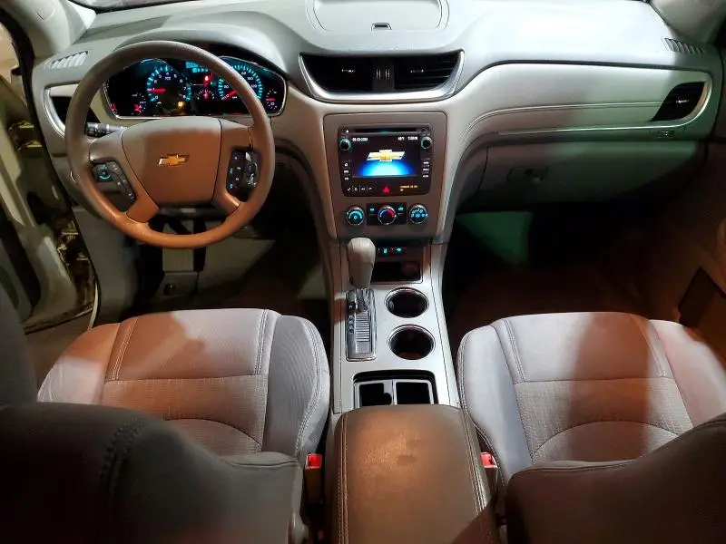 2013 CHEVROLET TRAVERSE LS  