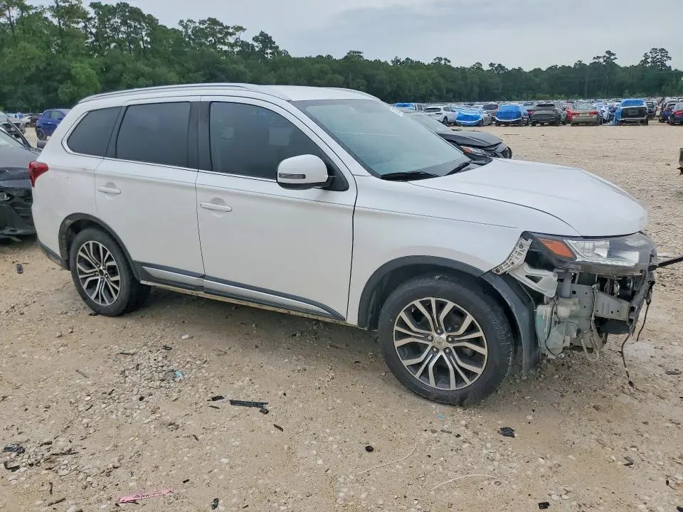 2017 MITSUBISHI OUTLANDER SE  