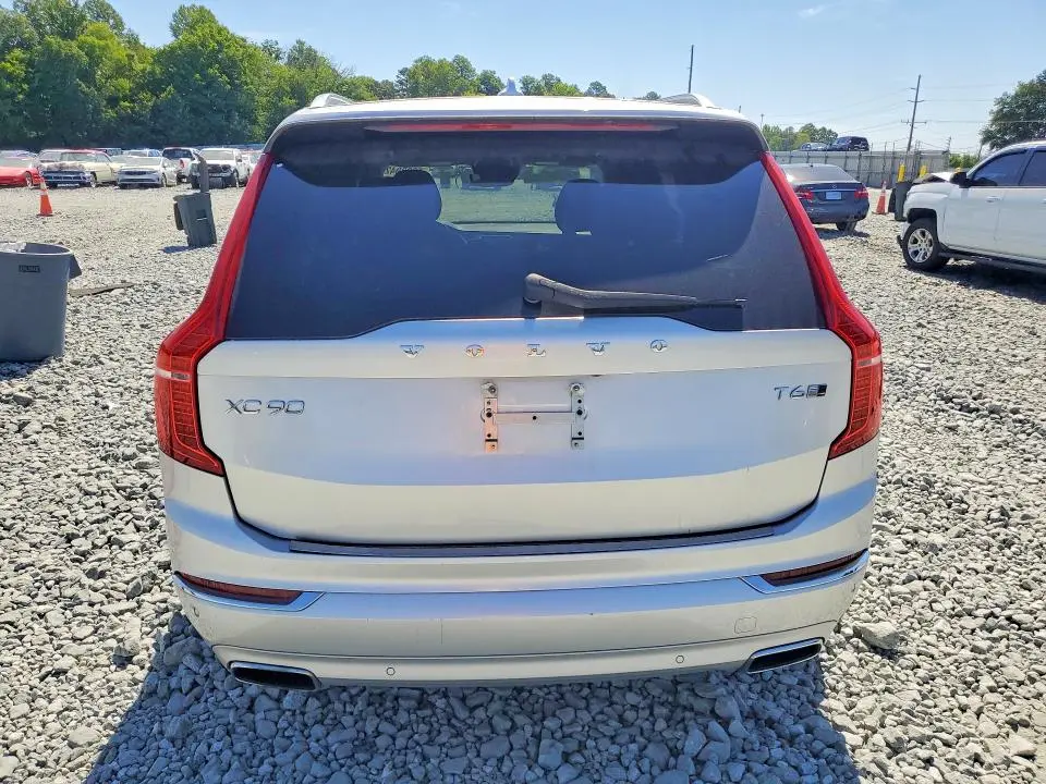 2018 VOLVO XC90 T6  