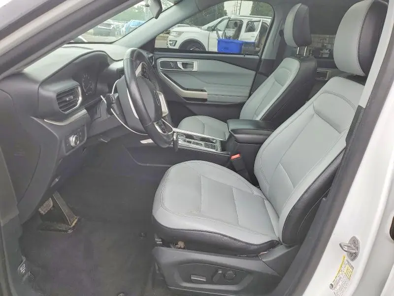2021 FORD EXPLORER XLT  