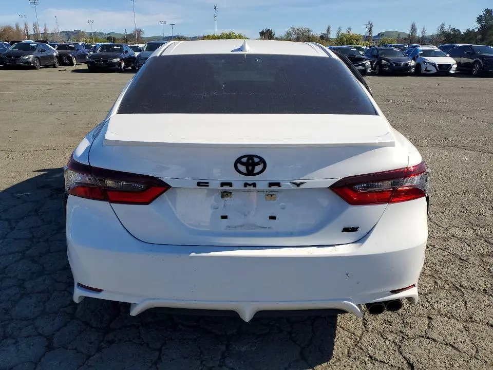 2023 TOYOTA CAMRY SE  