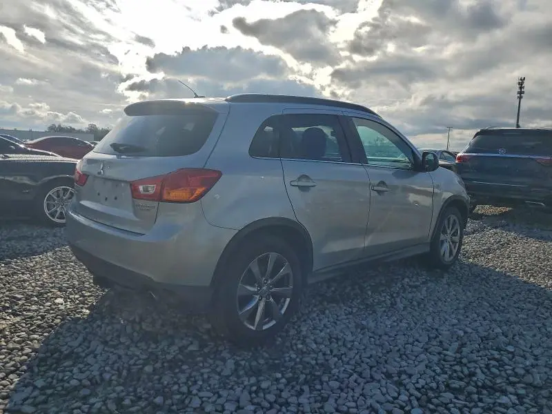 2013 MITSUBISHI OUTLANDER SPORT LE  