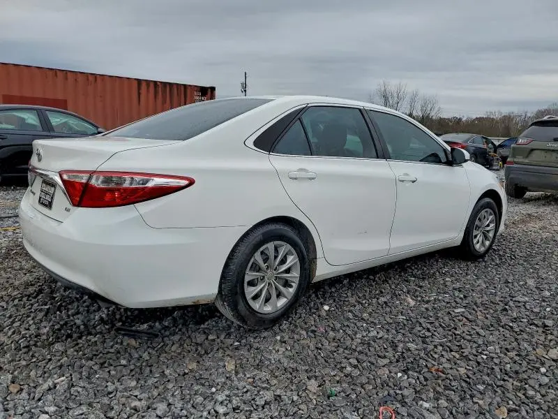 2016 TOYOTA CAMRY LE  