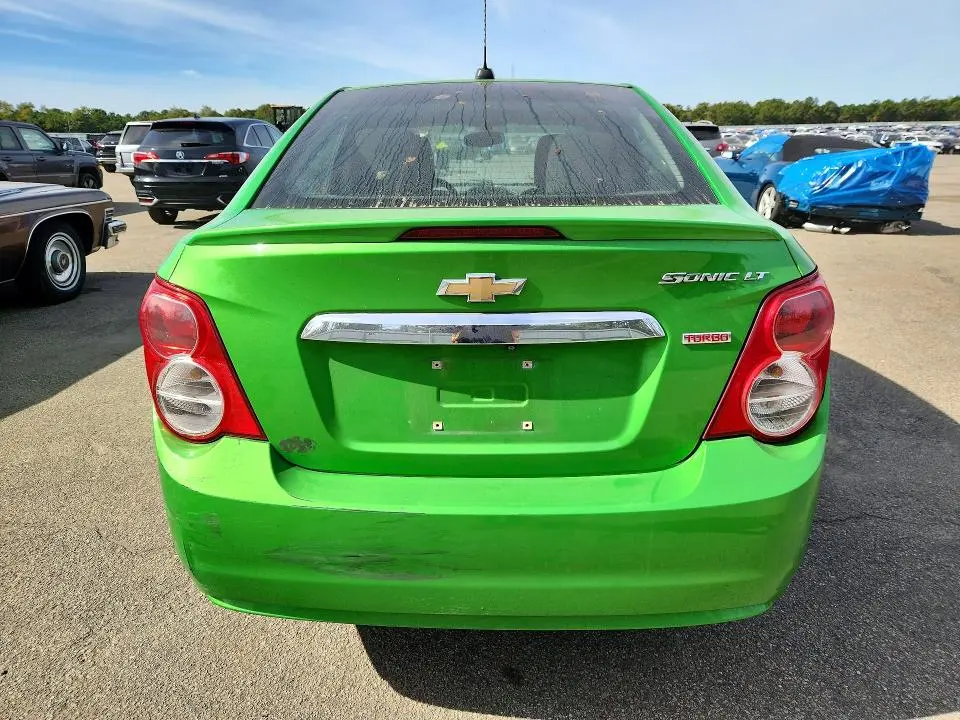 2015 CHEVROLET SONIC LT  