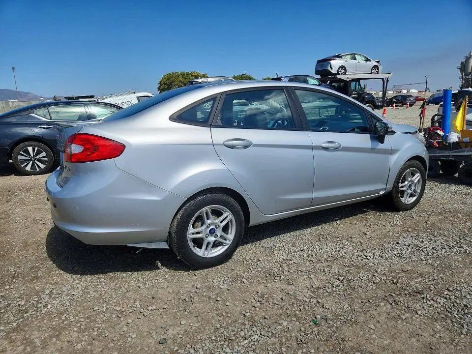 2013 FORD FIESTA SE  