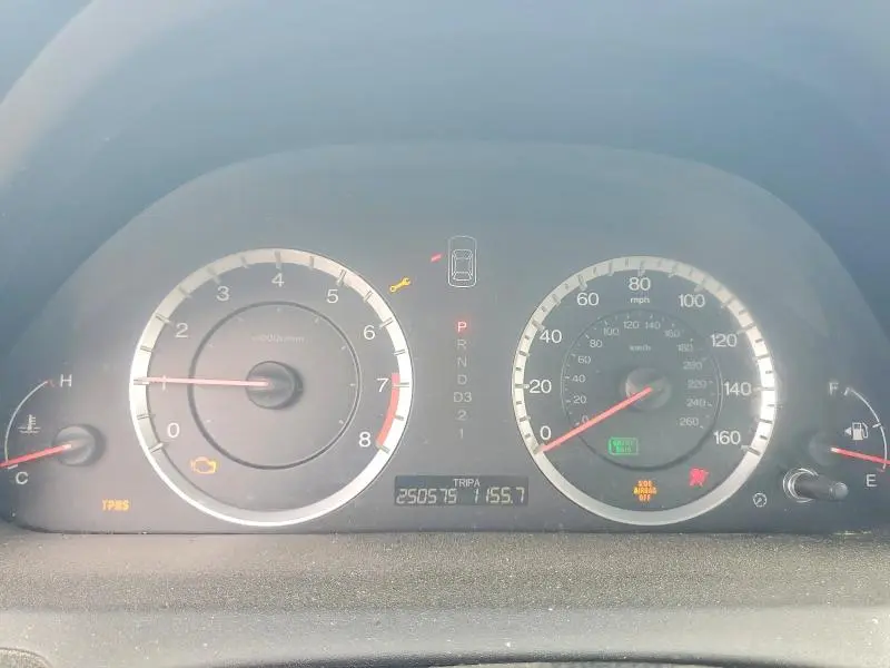 2011 HONDA ACCORD LXP  