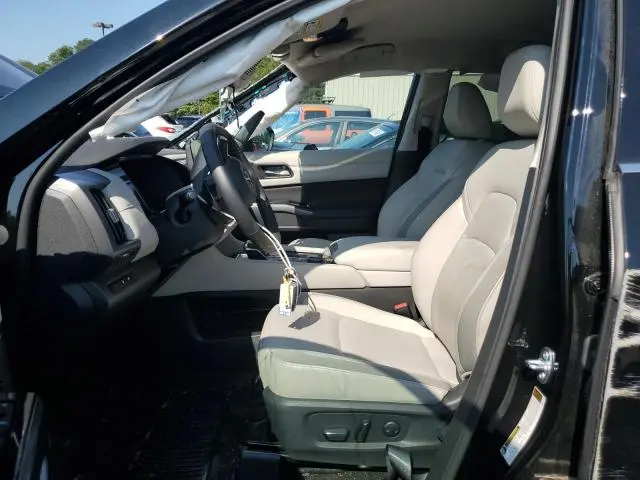 2024 NISSAN PATHFINDER SL  