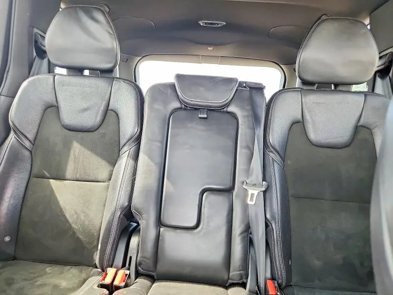 2016 VOLVO XC90 T6  