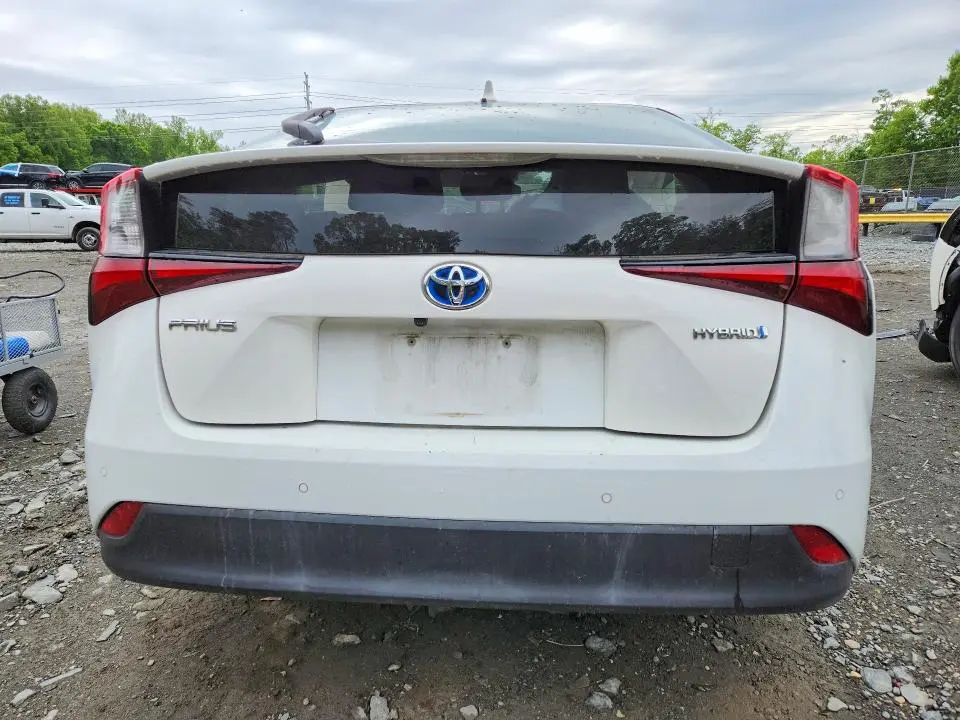 2020 TOYOTA PRIUS LE  