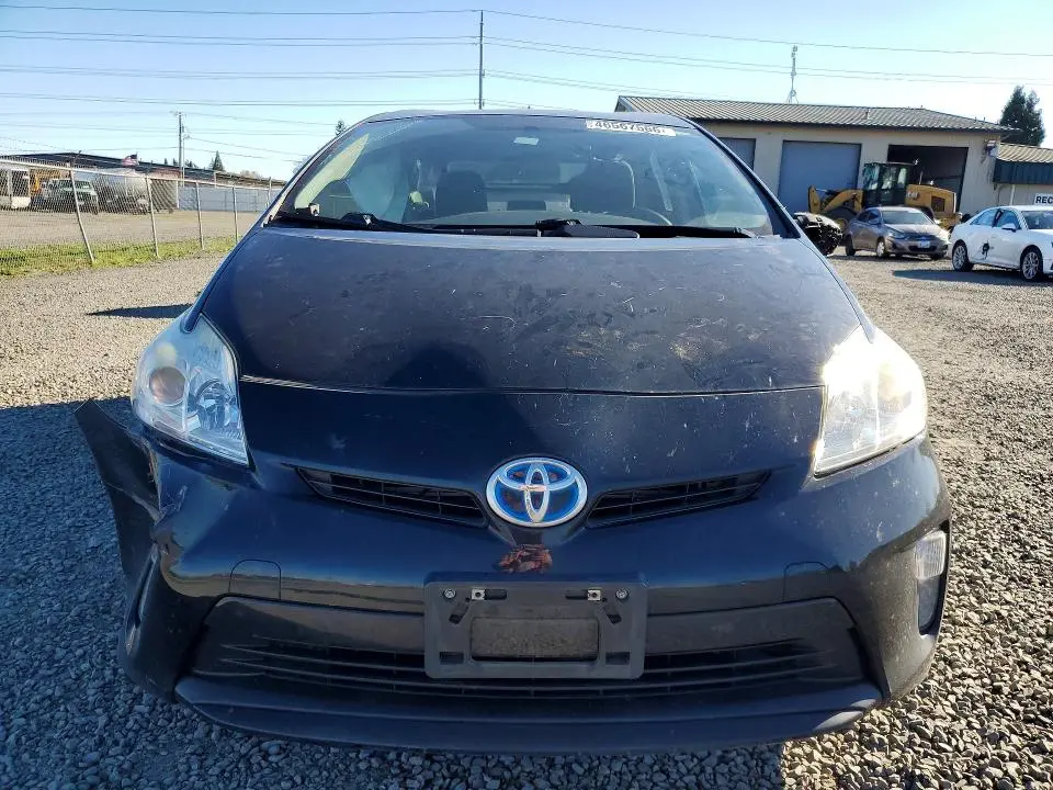 2015 TOYOTA PRIUS THREE  