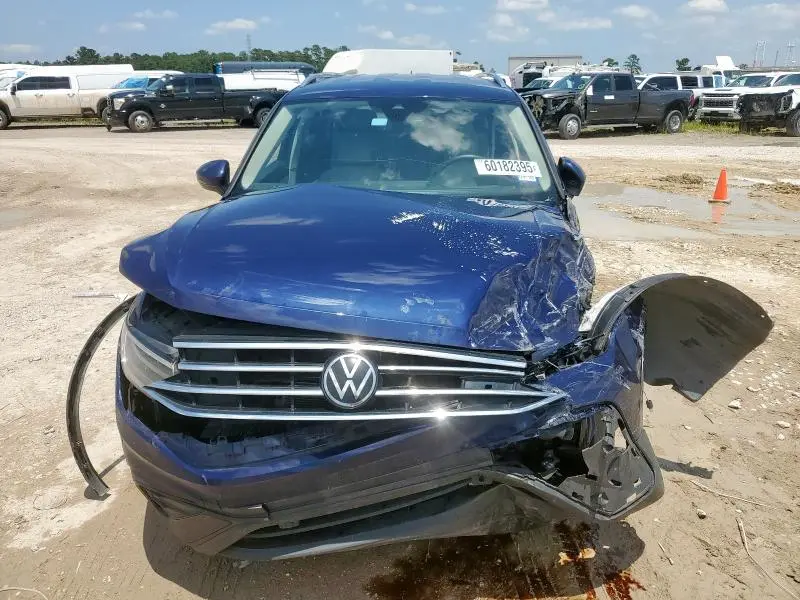 2022 VOLKSWAGEN TIGUAN SE  