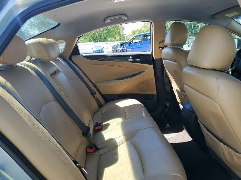 2011 HYUNDAI SONATA GLS  