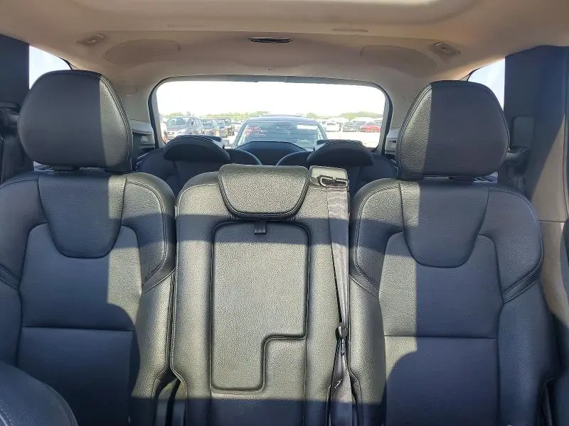 2016 VOLVO XC90 T6  