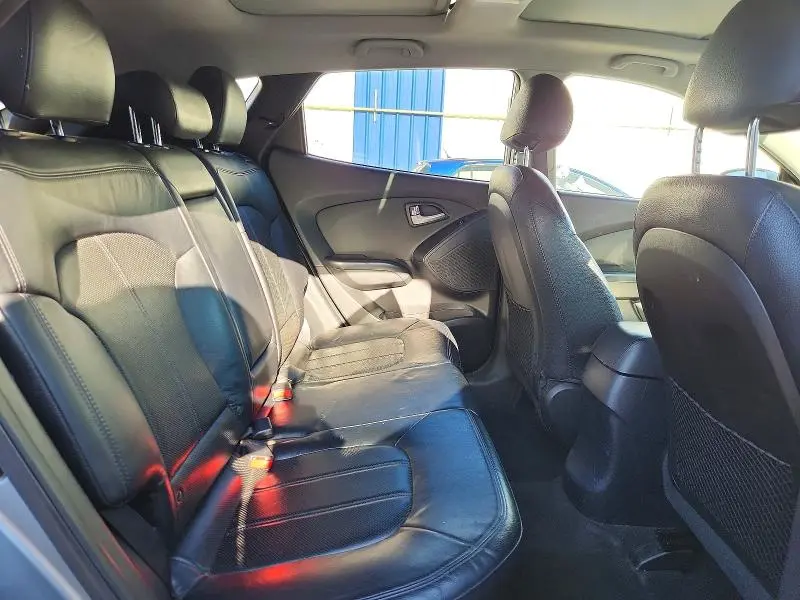 2011 HYUNDAI TUCSON GLS  