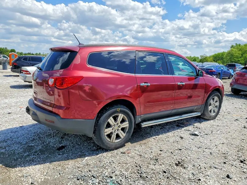 2011 CHEVROLET TRAVERSE LT  