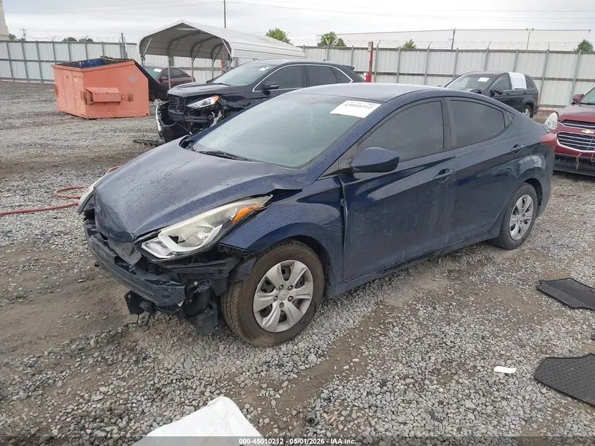 2016 HYUNDAI ELANTRA SE