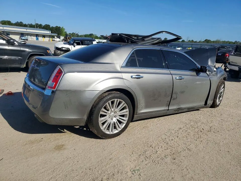 2011 CHRYSLER 300C   