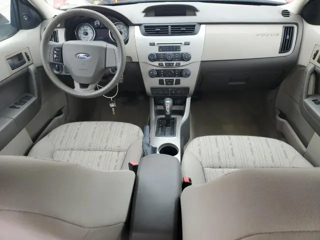 2010 FORD FOCUS SE  
