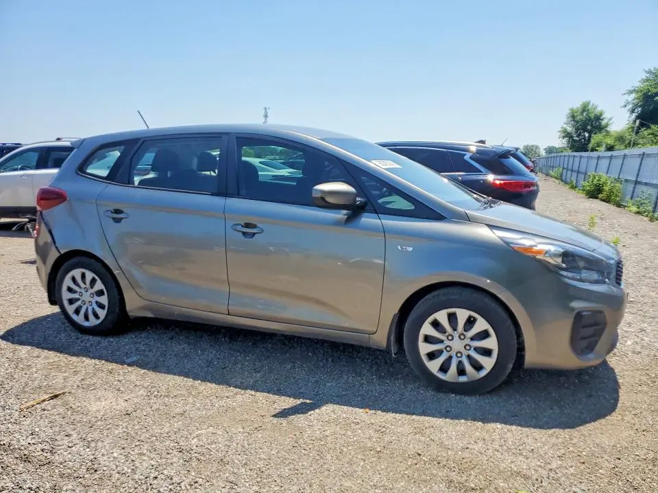 2017 KIA RONDO   