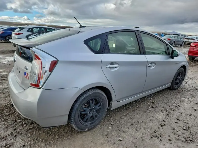 2015 TOYOTA PRIUS   