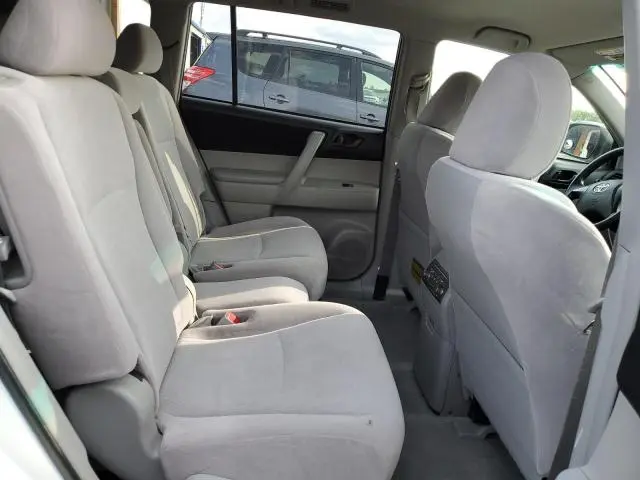 2010 TOYOTA HIGHLANDER   