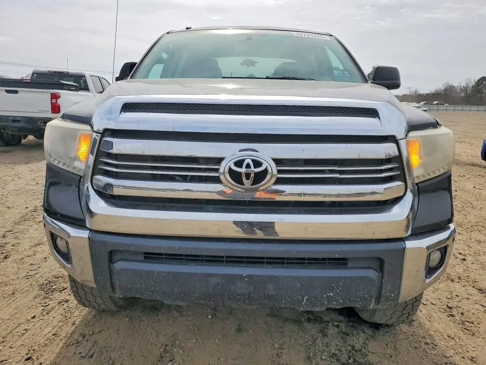 2016 TOYOTA TUNDRA SR5  