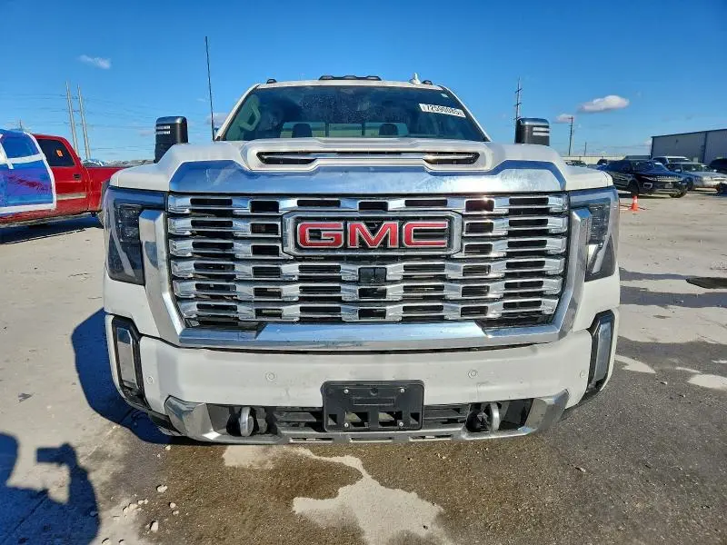 2025 GMC SIERRA K3500 DENALI  