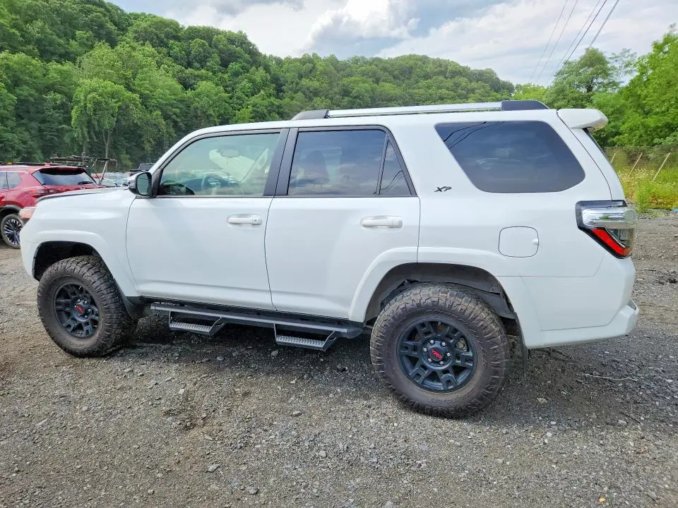 2024 TOYOTA 4RUNNER SR5 PREMIUM  