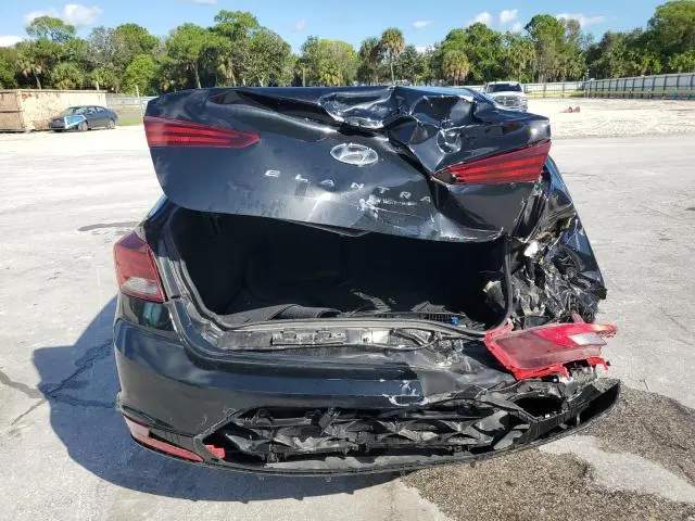 2020 HYUNDAI ELANTRA SEL  