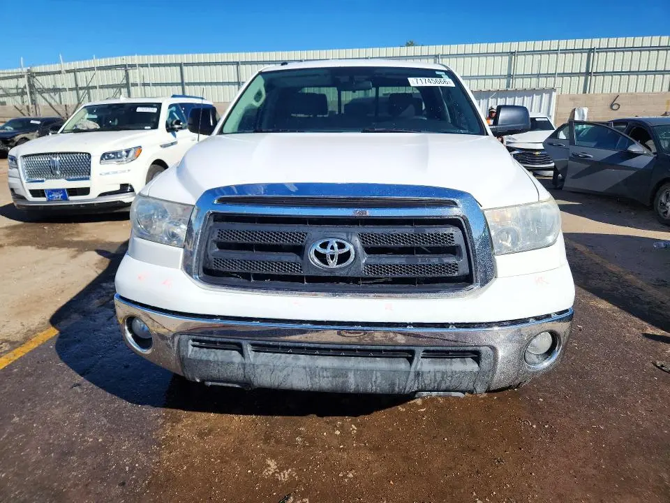 2013 TOYOTA TUNDRA DOUBLE CAB SR5  