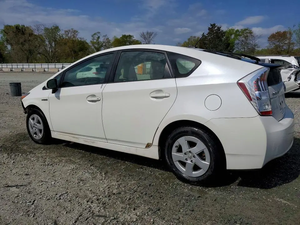 2010 TOYOTA PRIUS II  