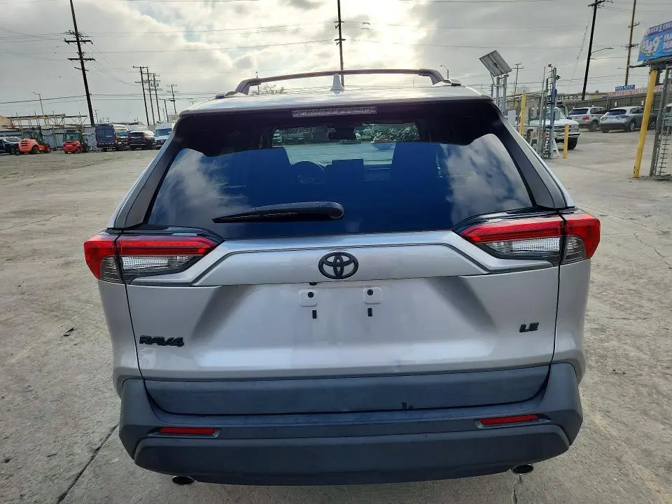 2021 TOYOTA RAV4 LE  