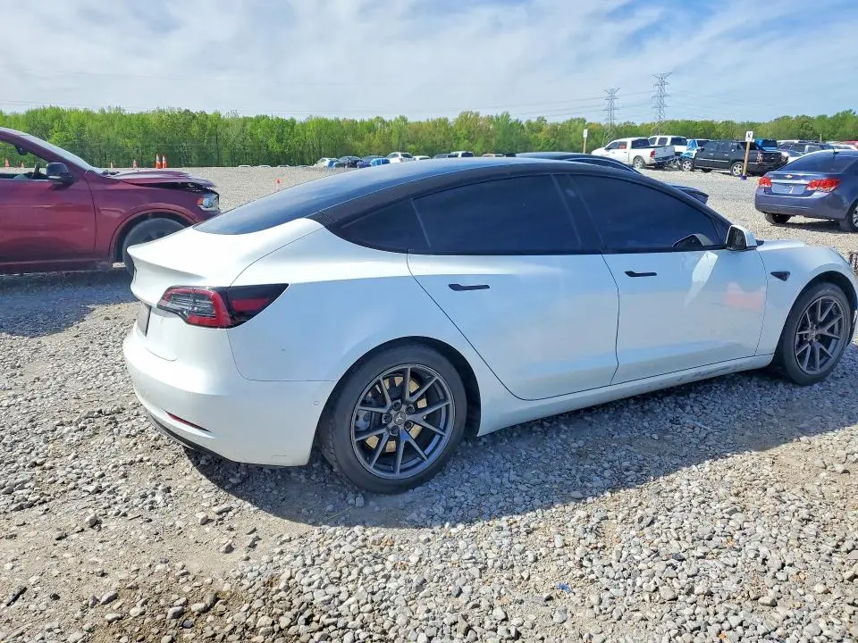 2021 TESLA MODEL 3   