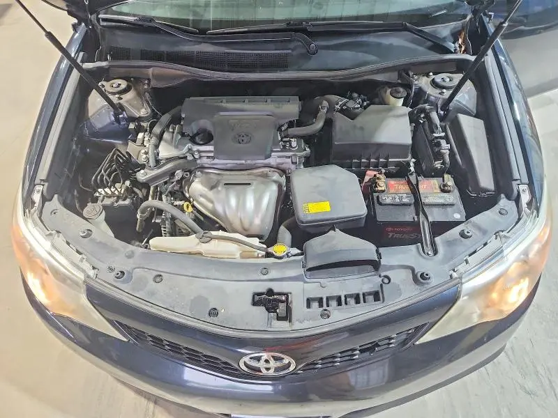 2013 TOYOTA CAMRY SE  