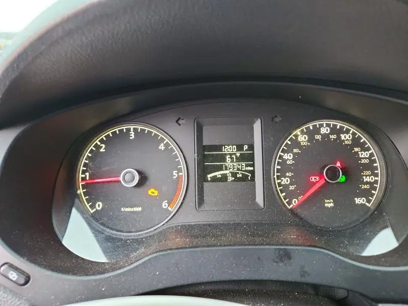 2011 VOLKSWAGEN JETTA TDI  