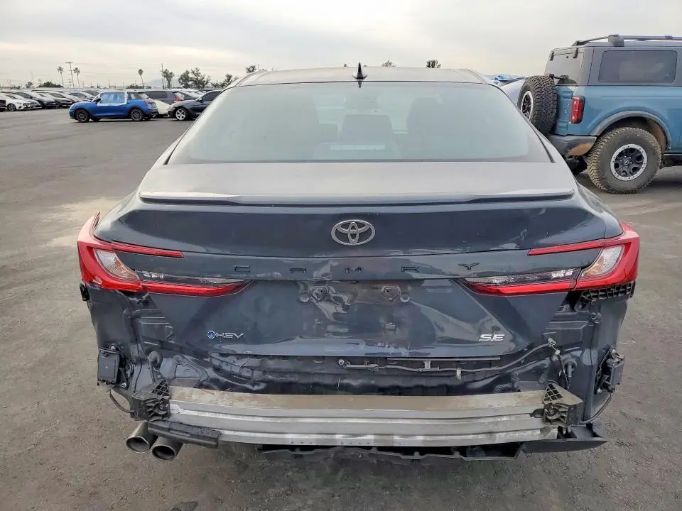 2025 TOYOTA CAMRY SE  