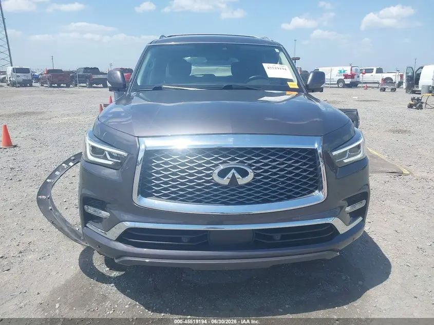 2022 INFINITI QX80 LUXE