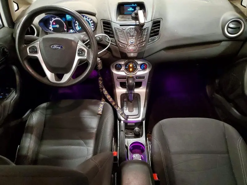 2017 FORD FIESTA SE  