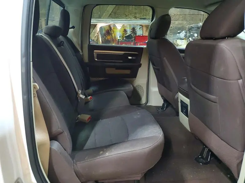 2017 RAM 1500 SLT  