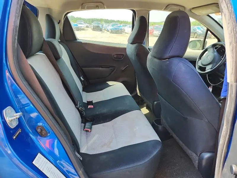 2012 TOYOTA YARIS 5-DOOR L  