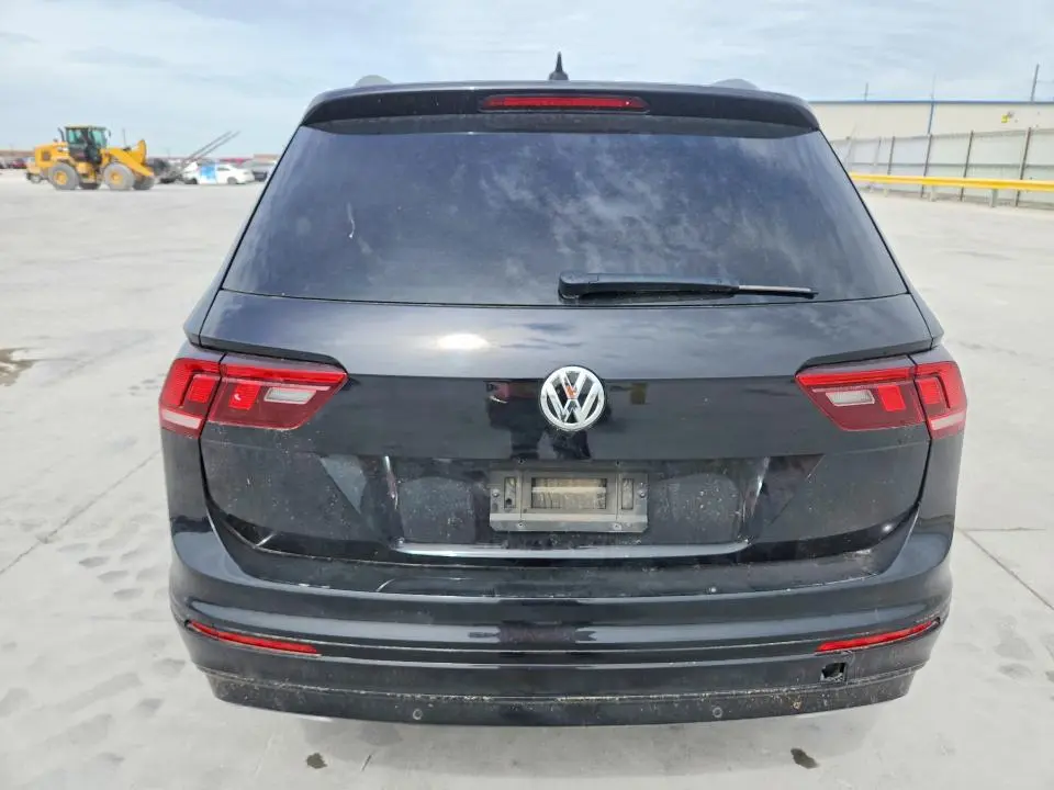2020 VOLKSWAGEN TIGUAN SE  